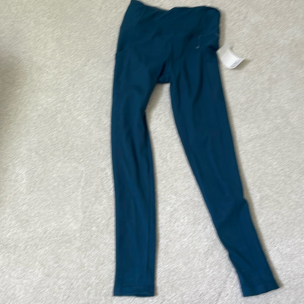 NWT MARIKA Rosie Rib Leggings!